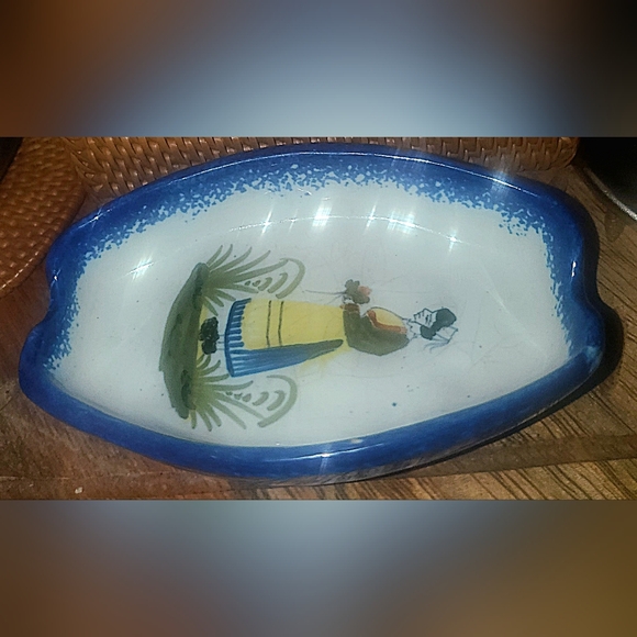 ✨️Vintage Henriot Quimper Signed Oval Shaped Hand Painted Trinket Dish - Picture 11 of 11